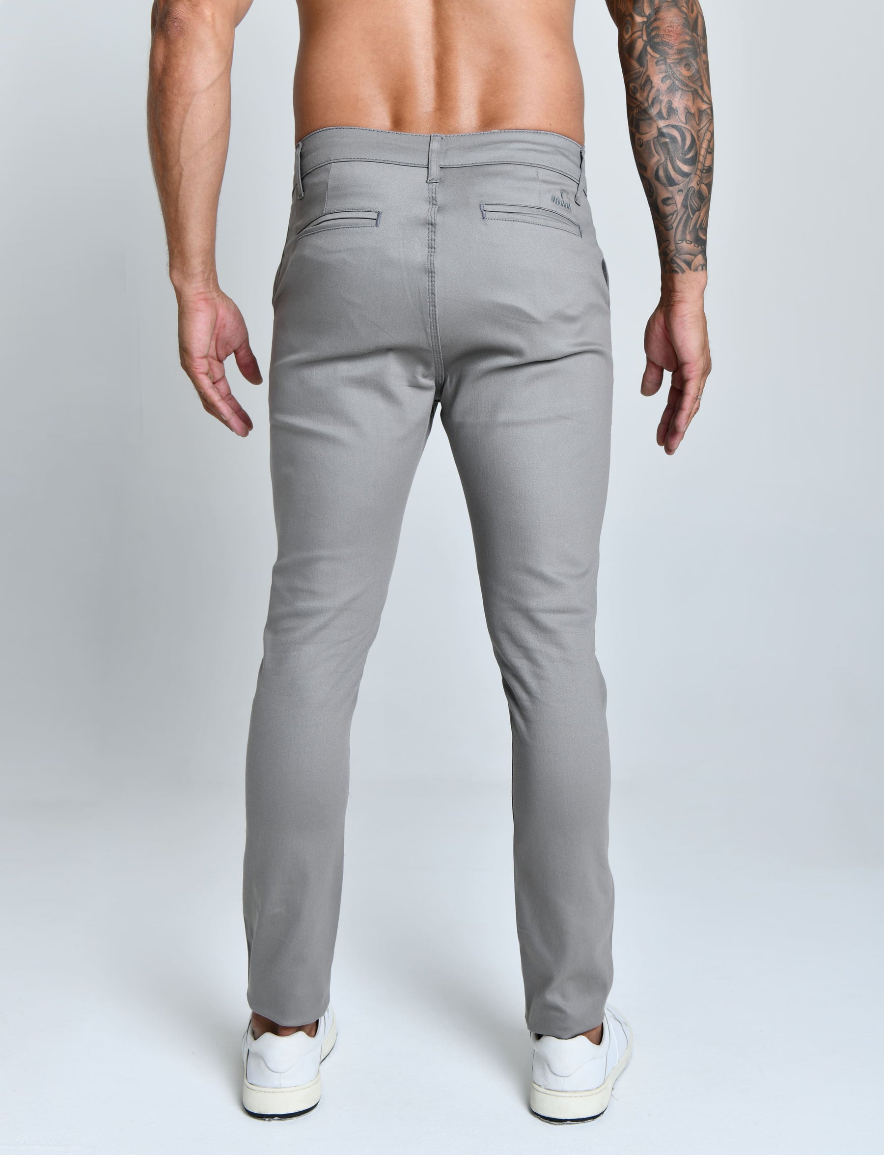 CALÇA SARJA ACETINADA SUPRA™ TABUADA | SLIM FIT, CONFORTO E SOFISTICAÇÃO