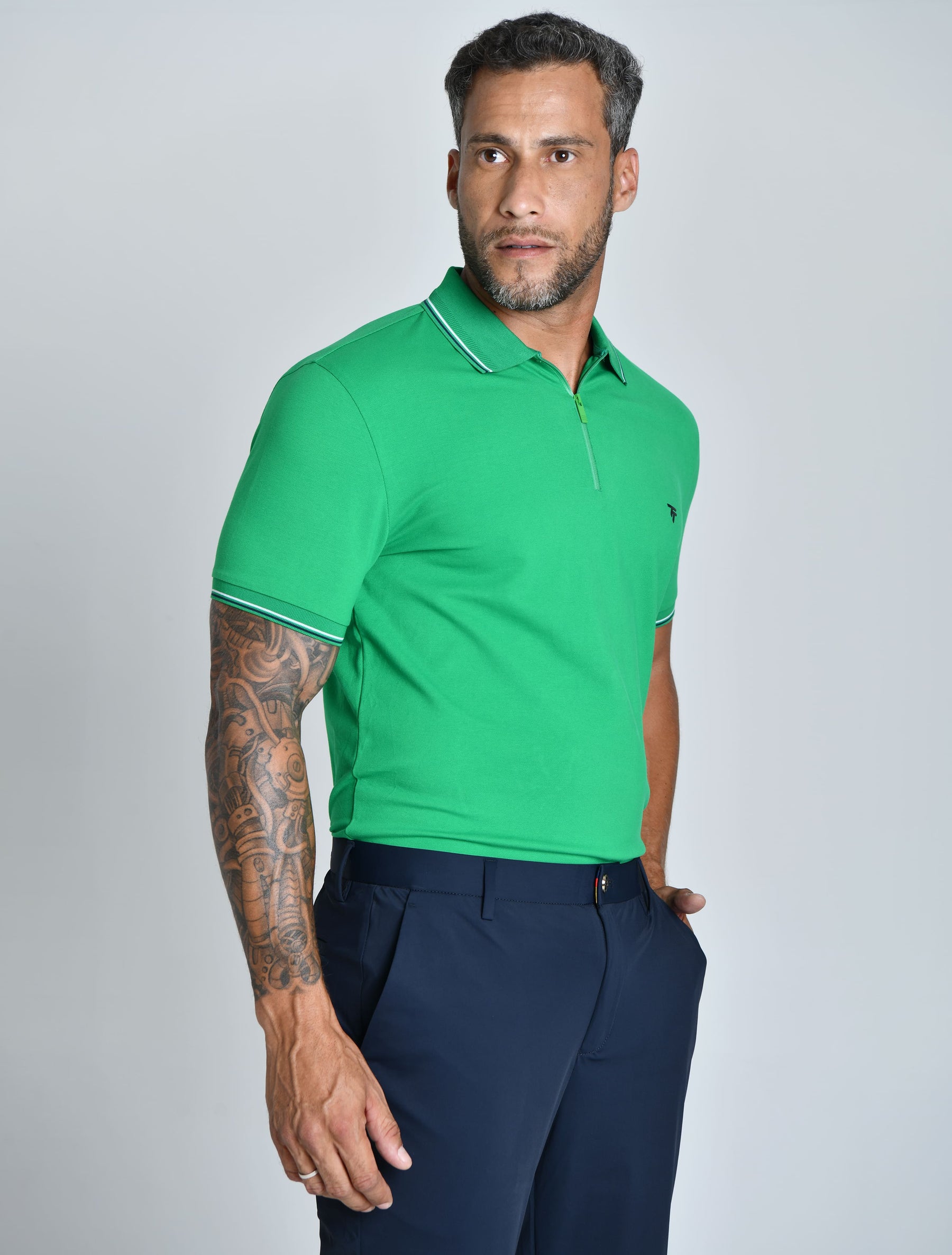 POLO TECH SUPREME™ TABUADA | TECNOLOGIA, CONFORTO E ELEGÂNCIA ATEMPORAL