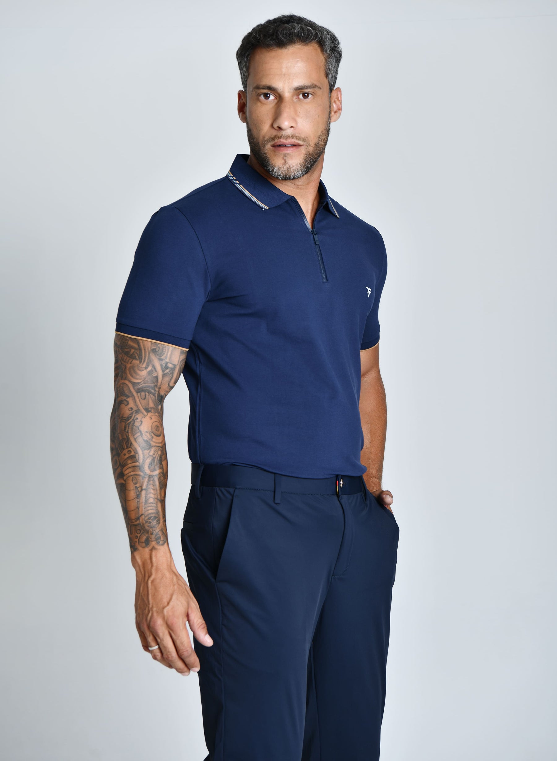 POLO TECH SUPREME™ TABUADA | TECNOLOGIA, CONFORTO E ELEGÂNCIA ATEMPORAL