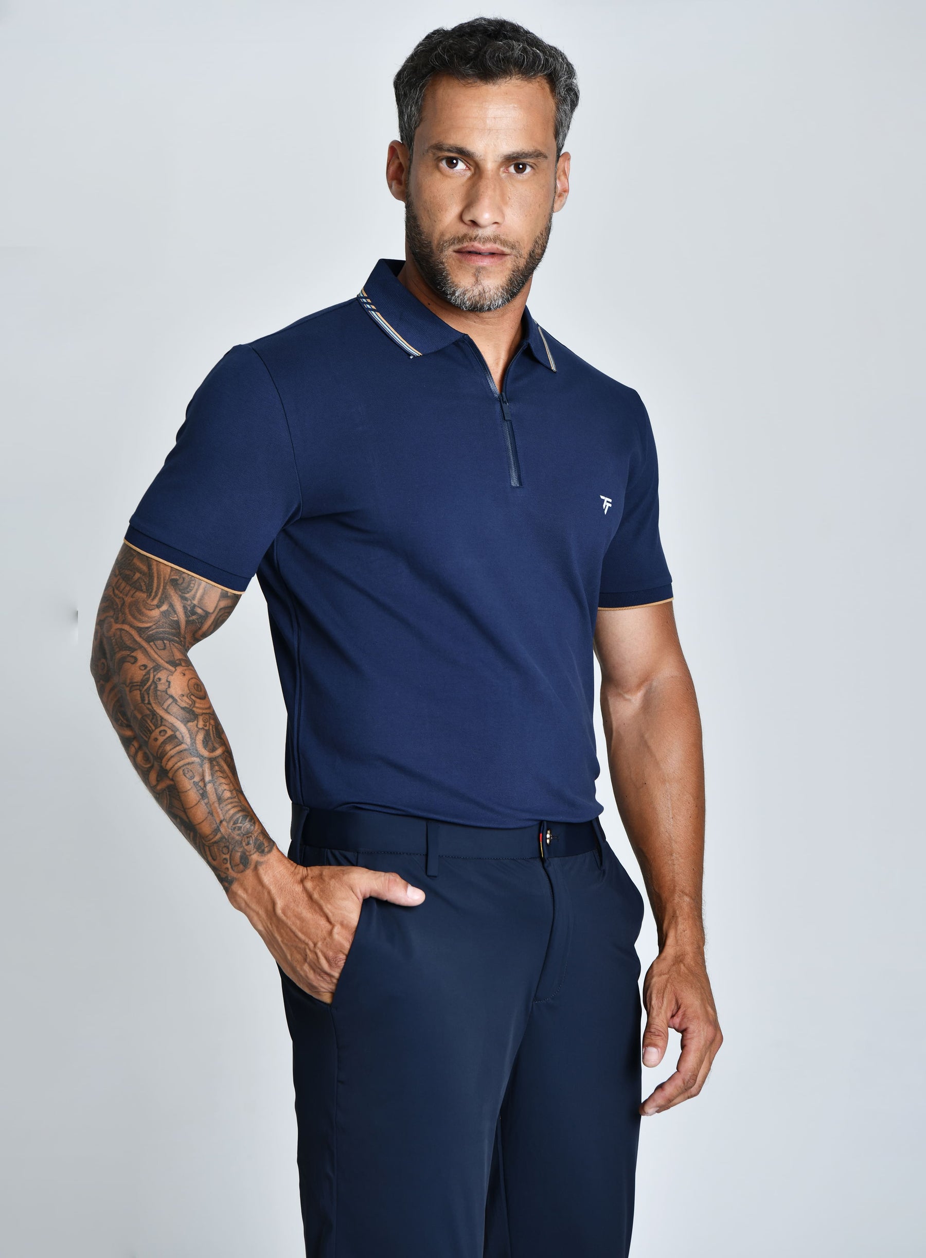 POLO TECH SUPREME™ TABUADA | TECNOLOGIA, CONFORTO E ELEGÂNCIA ATEMPORAL