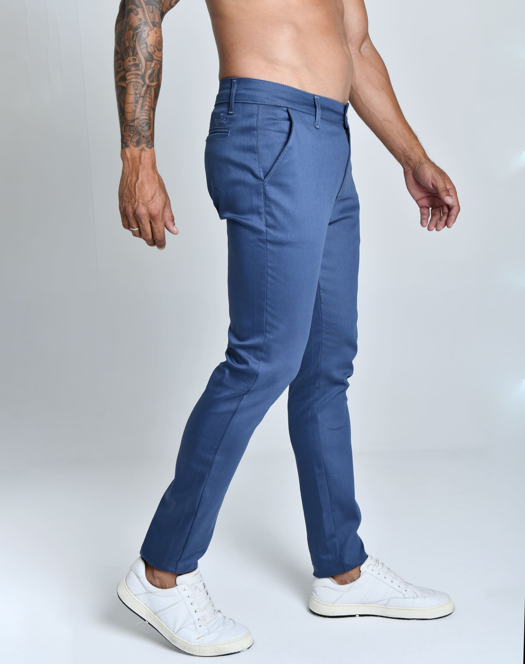 CALÇA SARJA ACETINADA SUPRA™ TABUADA | SLIM FIT, CONFORTO E SOFISTICAÇÃO