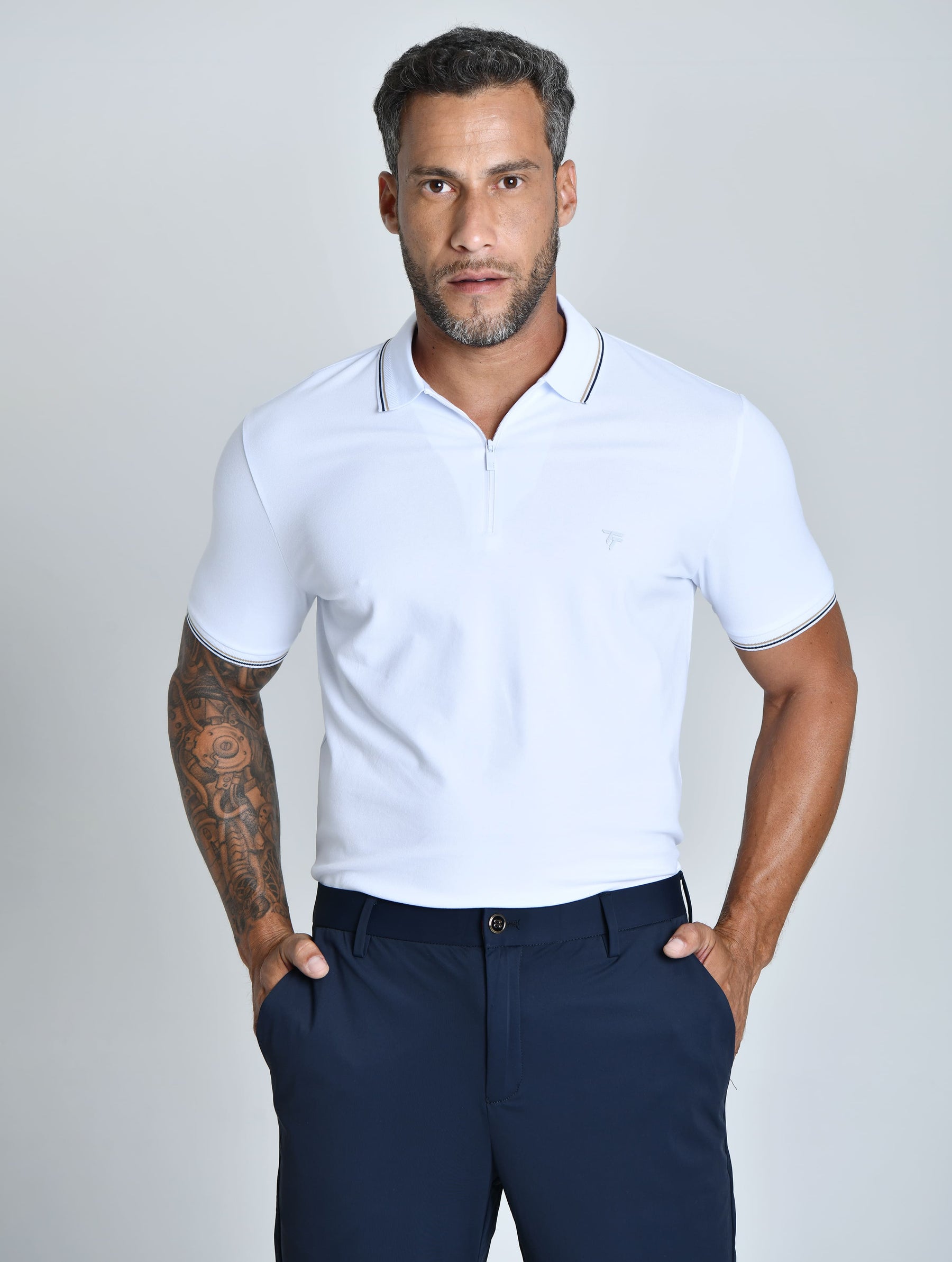 POLO TECH SUPREME™ TABUADA | TECNOLOGIA, CONFORTO E ELEGÂNCIA ATEMPORAL