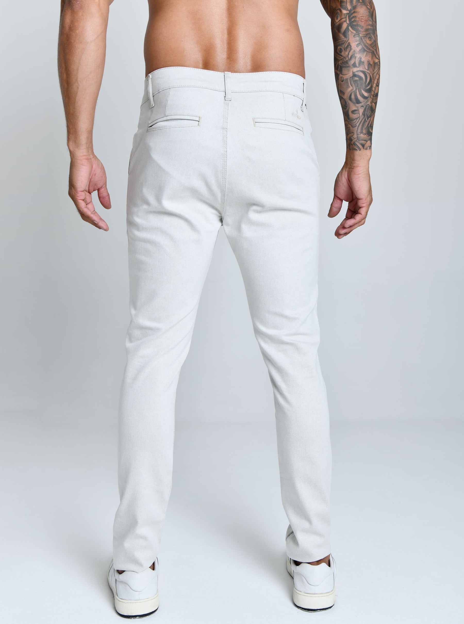 CALÇA SARJA ACETINADA SUPRA™  TABUADA | SLIM FIT, CONFORTO E SOFISTICAÇÃO