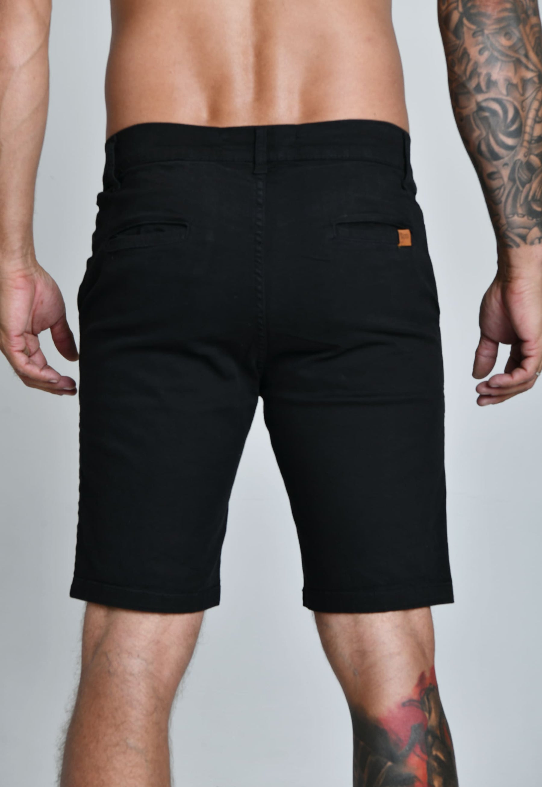 BERMUDA SARJA ACETINADA SUPRA™ — TABUADA | CONFORTO, ELASTICIDADE E SOFISTICAÇÃO