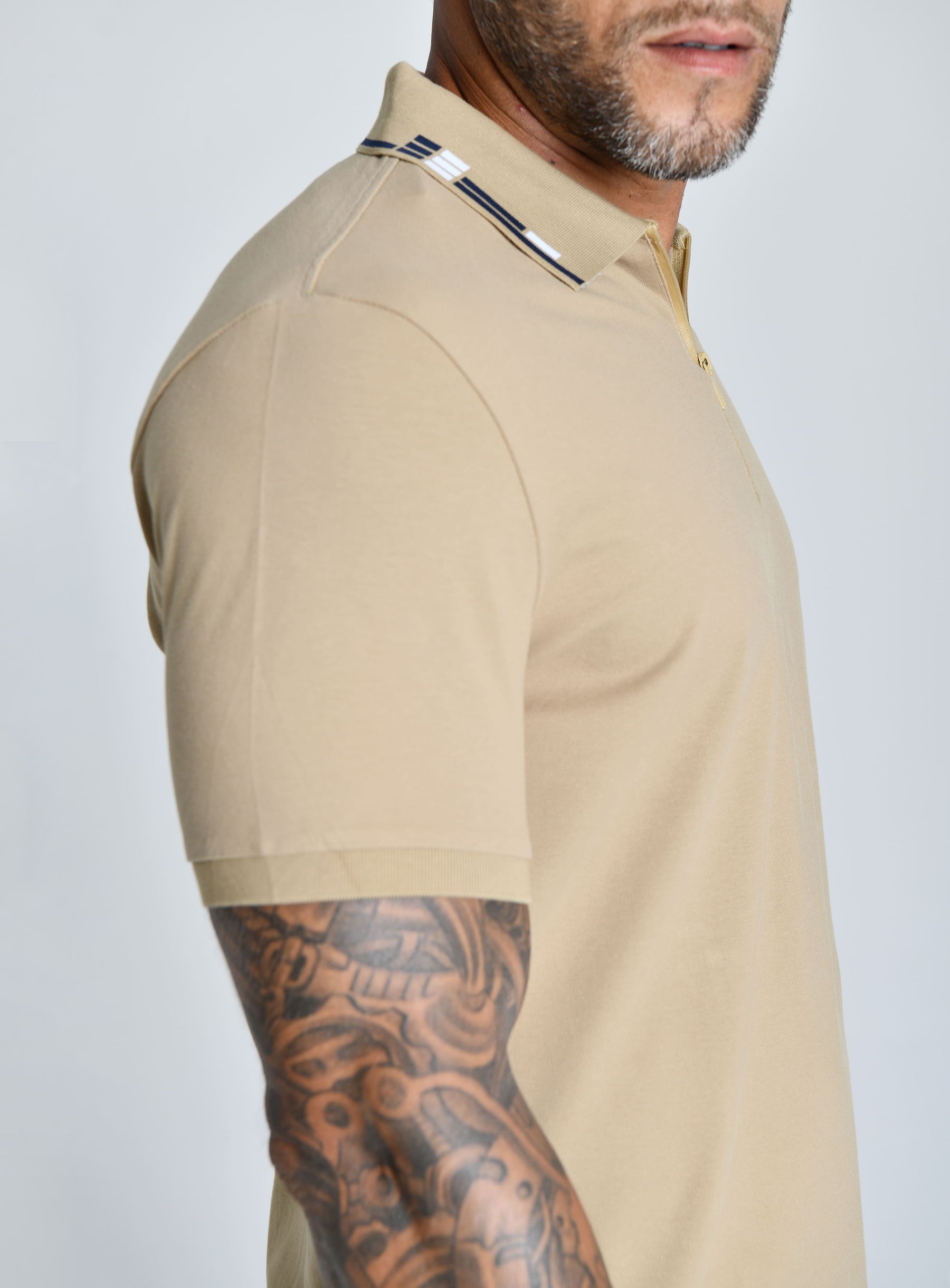 POLO TECH SUPREME™ TABUADA | TECNOLOGIA, CONFORTO E ELEGÂNCIA ATEMPORAL