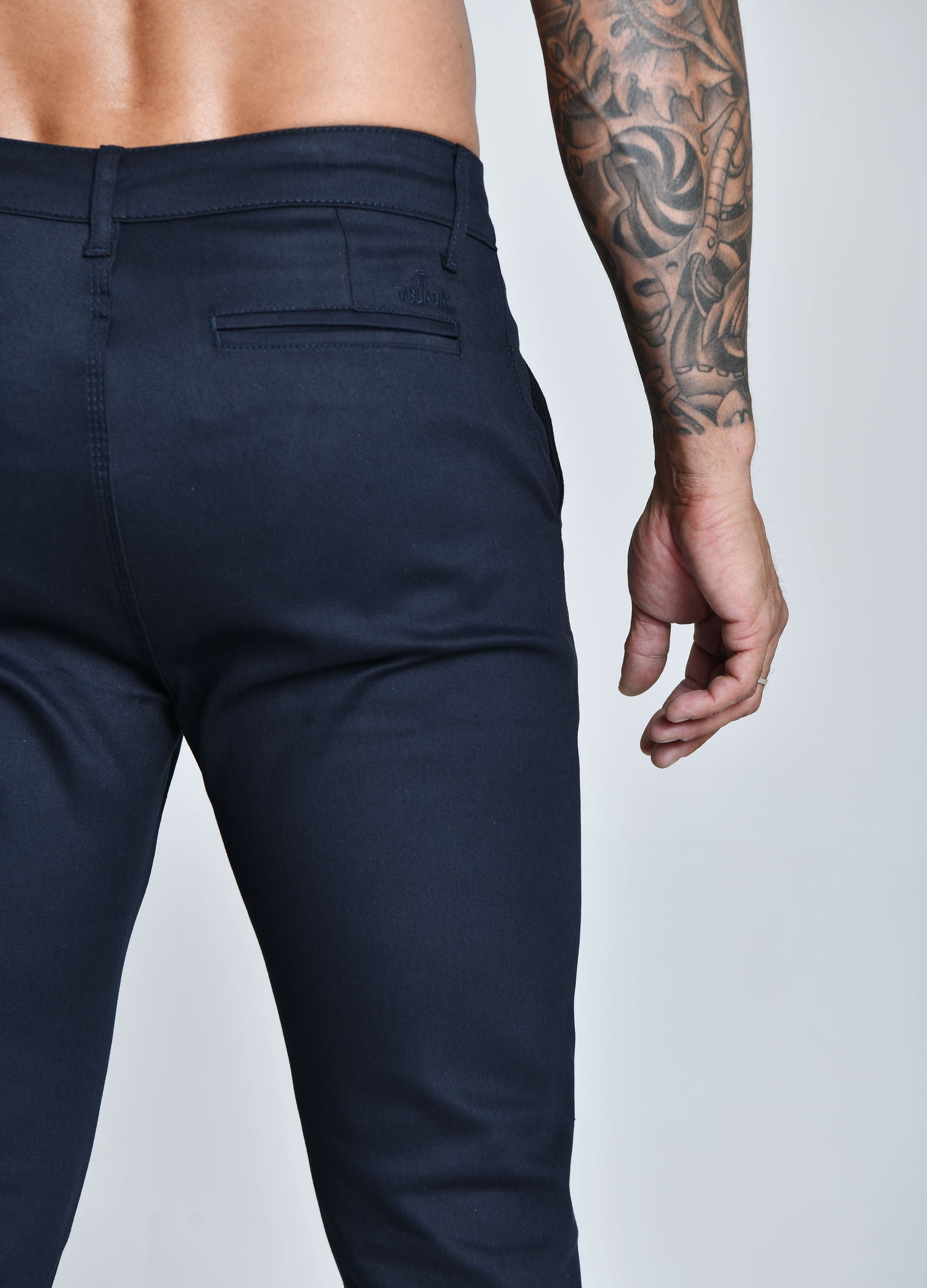 CALÇA SARJA ACETINADA SUPRA™  TABUADA | SLIM FIT, CONFORTO E SOFISTICAÇÃO