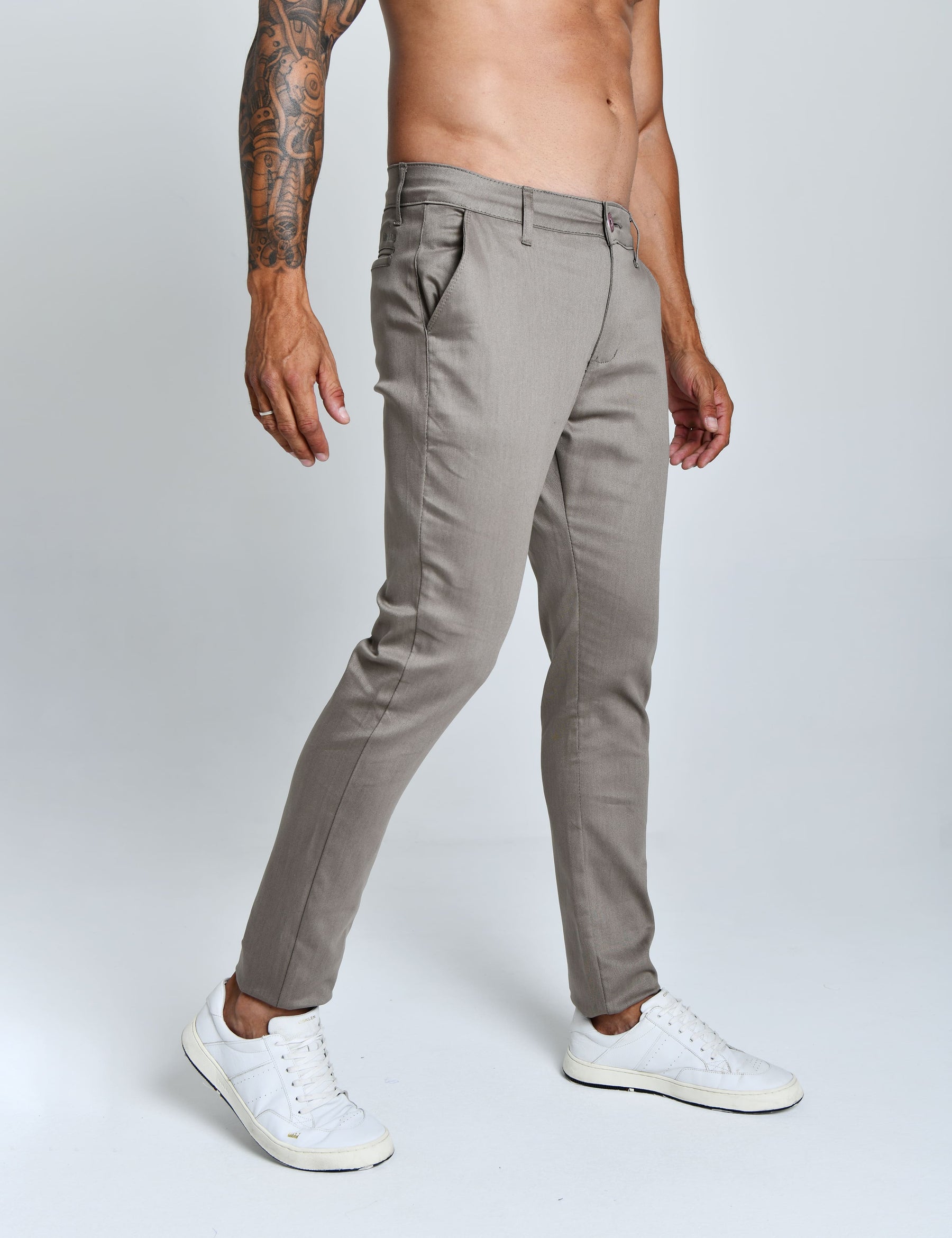 CALÇA SARJA ACETINADA SUPRA™  TABUADA | SLIM FIT, CONFORTO E SOFISTICAÇÃO