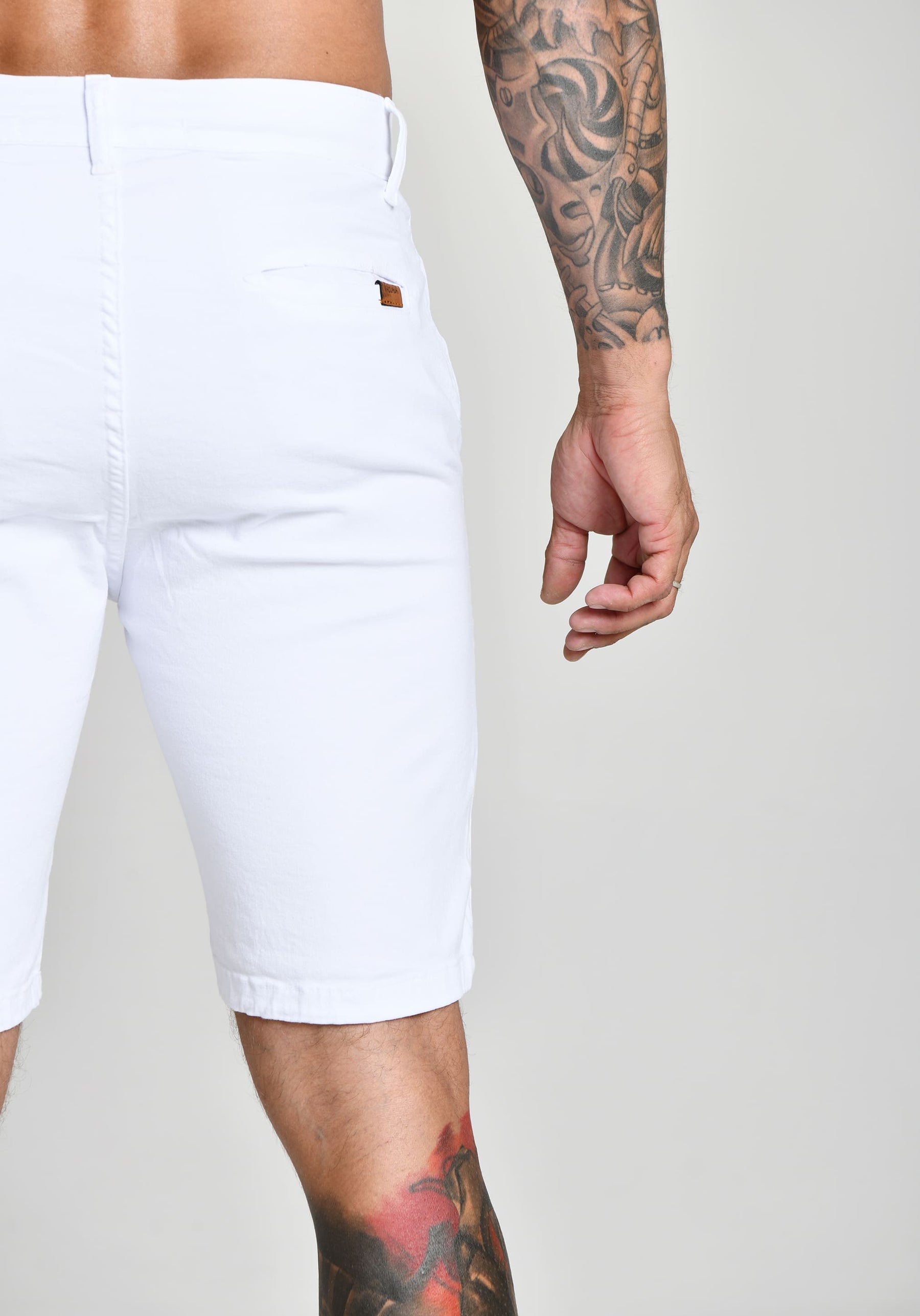 BERMUDA SARJA ACETINADA SUPRA™ — TABUADA | CONFORTO, ELASTICIDADE E SOFISTICAÇÃO