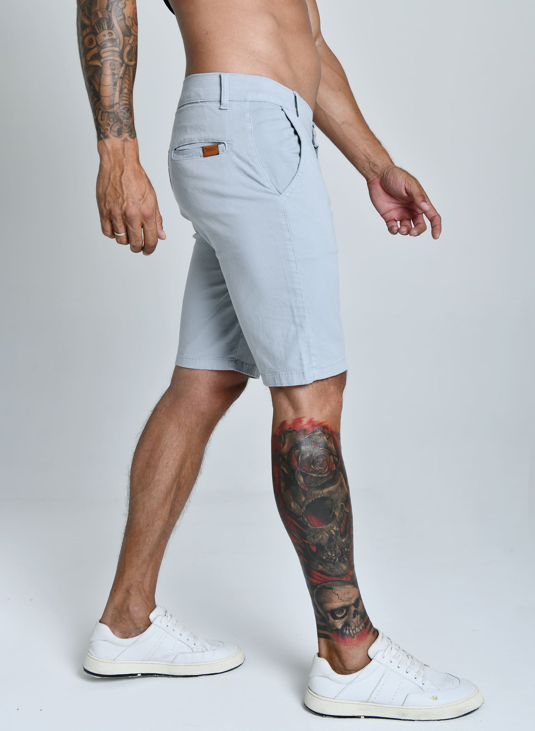 BERMUDA SARJA ACETINADA SUPRA™ — TABUADA | CONFORTO, ELASTICIDADE E SOFISTICAÇÃO