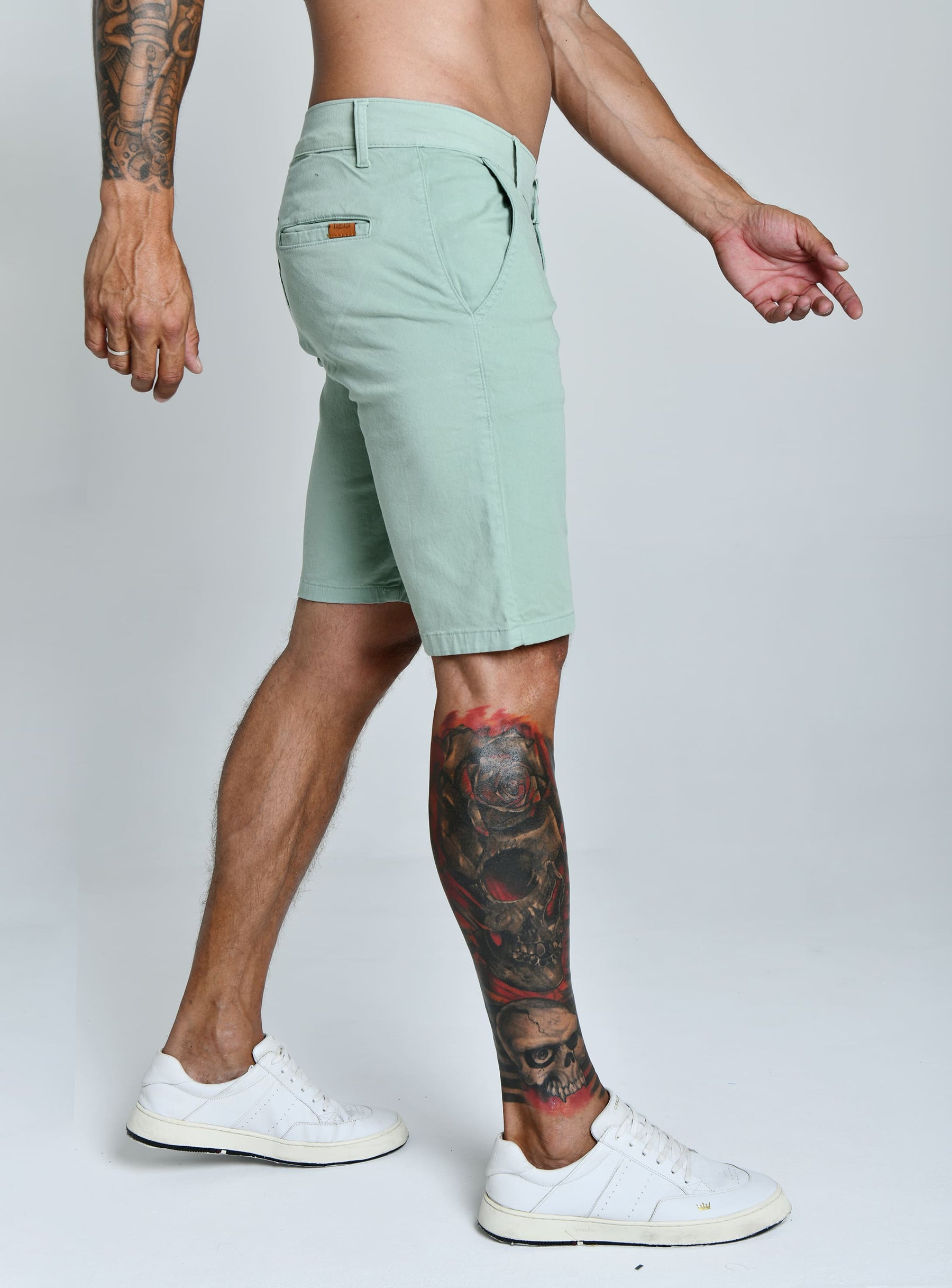 BERMUDA SARJA ACETINADA SUPRA™ — TABUADA | CONFORTO, ELASTICIDADE E SOFISTICAÇÃO