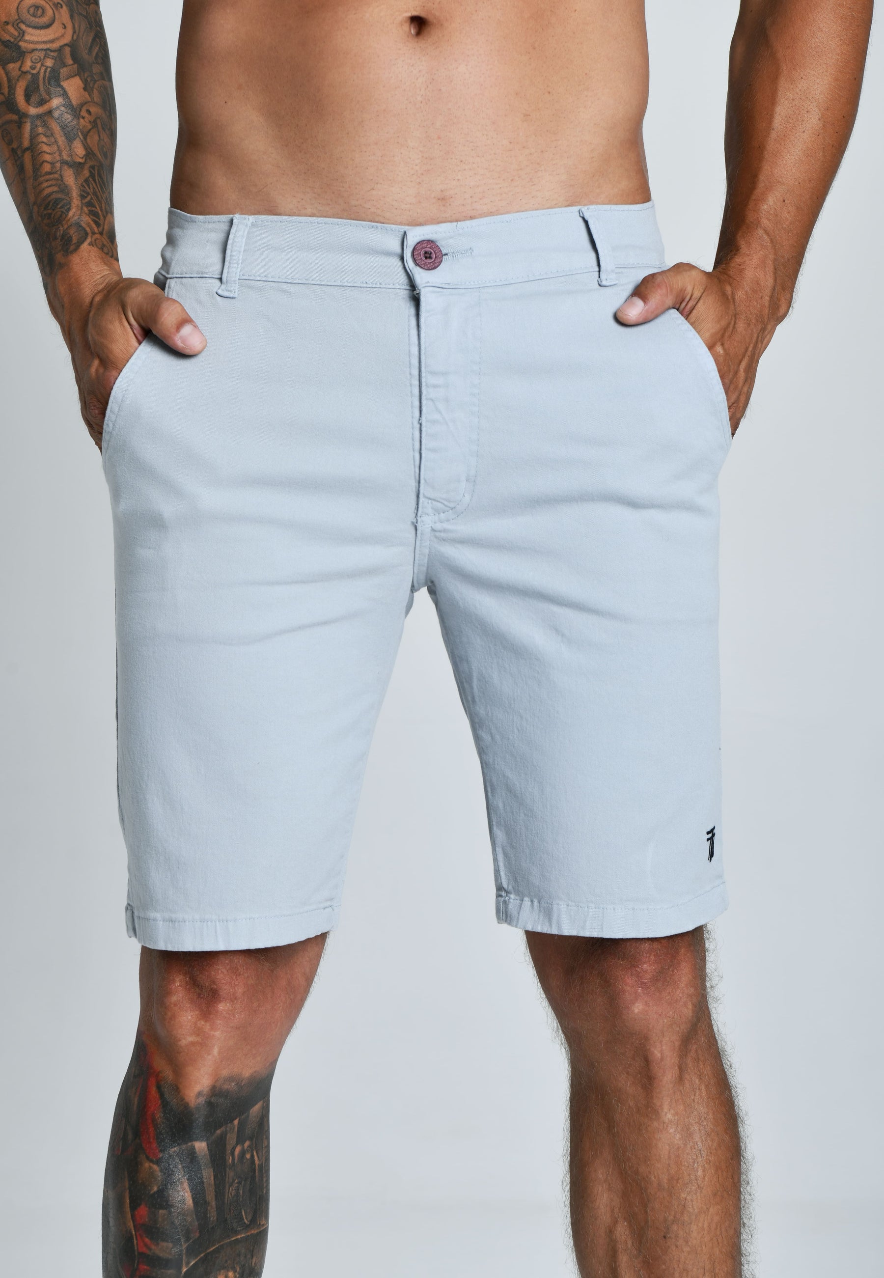 BERMUDA SARJA ACETINADA SUPRA™ — TABUADA | CONFORTO, ELASTICIDADE E SOFISTICAÇÃO